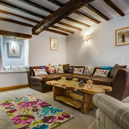 Satterthwaite Farmhouse * Kendal